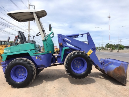 ขายรถตักล้อยาง KOMATSU WA40-3E (3,XXX ชั่วโมง) นำเข้าเองจากญี่ปุ่น สภาพสวยพร้อมใช้ มีVDOการทำงานครับ