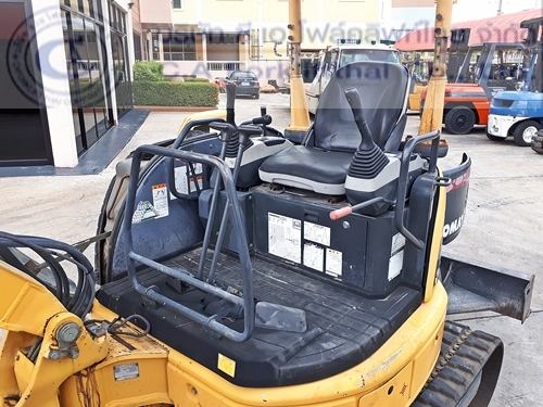 ขาย รถขุดแบคโฮ KOMATSU รุ่น PC30MR-2 (2)