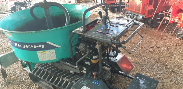 รถผสมปูนผสมปุ๋ย เส้นผ่าน 0 กลาง 1.20 รถผสมปูนผสมปุ๋ย เส้นผ่าน 0 กลาง 1.20