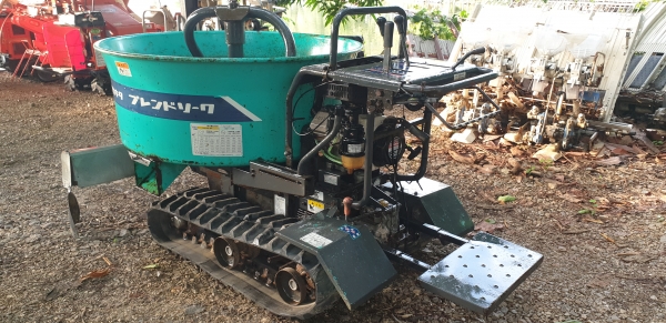 รถผสมปูนผสมปุ๋ย เส้นผ่าน 0 กลาง 1.20 รถผสมปูนผสมปุ๋ย เส้นผ่าน 0 กลาง 1.20