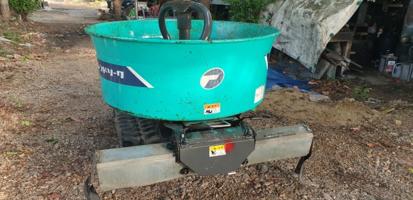 รถผสมปูนผสมปุ๋ย เส้นผ่าน 0 กลาง 1.20 รถผสมปูนผสมปุ๋ย เส้นผ่าน 0 กลาง 1.20