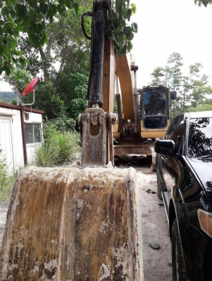 ขายKOMATSU PC200-7 ไฟเต็มเอกสารเล่มทะเบียนราคา 750,000