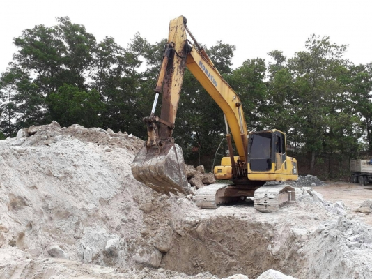 ขายKOMATSU PC200-8 ไฟเต็มเอกสารเล่มทะเบียนราคา 950,000