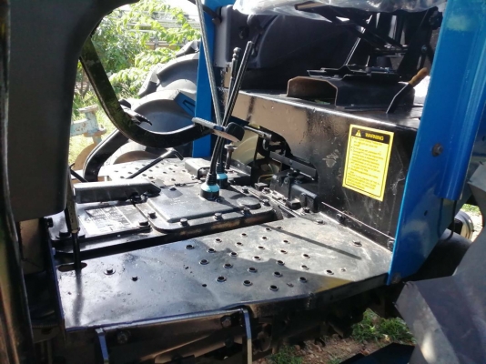 ขายATS130 6สูบ สองเพลา นิวฮอนแลด์น 130แรงม้า สภาพ90\% ขายATS130 6สูบ สองเพลา นิวฮอนแลด์น 130แรงม้า สภาพ90\%