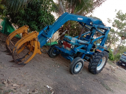 ขายรถคีบ6610 เสื้อลาย HH3 ข้อ4.4 ไอดีโต หัวฉีดเตี้ย พร้อมหางเจ็ด หางสี่