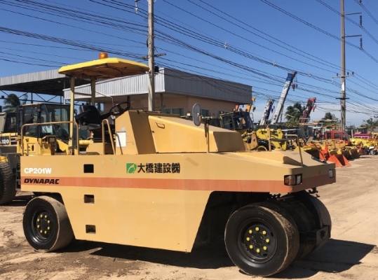 ขายรถบด 7 ล้อยาง DYNAPAC CP201W นำเข้าเองจากญี่ปุ่น สภาพสวยพร้อมใช้ มีVDOการทำงานครับ