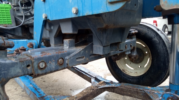 ขายรถไถ NEWHOLLAND 5610 S แท้ ใช้น้อยมือเดียว ไม่ผิดหวังแน่นอนคับ มีเล่มทะเบียนพร้อม สนใจจิงราคาคุยกานได้คับ โทร 081-5332704