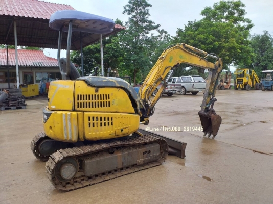 ขายรถขุดKomatsu PC27MR-1 เครื่องKomatsu 3 สูบ เครื่องยนต์3D82 คอนโทรลน้ำมัน ปั้มนิ้ว แทรคเหล็ก มีลาย