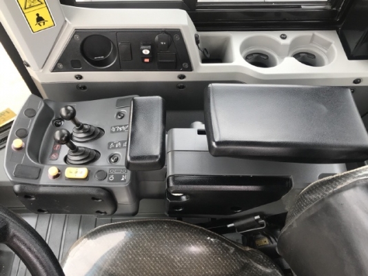 ขายรถตักล้อยาง CAT 950K ปี 2014 นำเข้าเองจากญี่ปุ่น สภาพพร้อมใช้ มีVDOการทำงานครับ