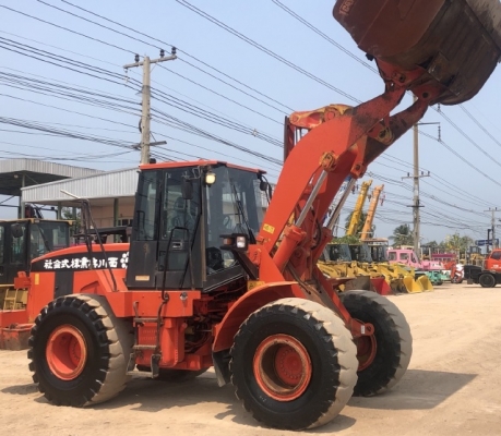 ขายรถตักล้อยาง CAT 962G นำเข้าเองจากญี่ปุ่น สภาพสวยพร้อมใช้ มีVDOการทำงานครับ