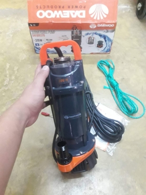 ปั๊มน้ำ ปั๊มดูน้ำ ปั๊มแช่ ปั๊มไดโว่ ขนาด1นิ้ว ปั๊มน้ำ ปั๊มดูน้ำ ปั๊มแช่ ปั๊มไดโว่ ขนาด1นิ้ว