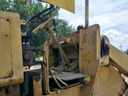 ขายรถตักล้อยางKOMATSU JH60 ราคา 280,000 ขายรถตักล้อยางKOMATSU JH60 ราคา 280,000