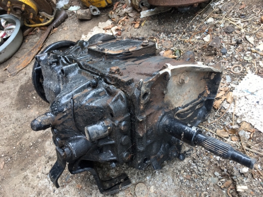 ขายเกียร์ อีชุ115แรง ตามสภาพ 6500บาท 0816278866