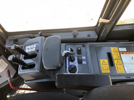 ขายรถตักล้อยาง KOMATSU WA200-5 แขนยาวพิเศษ นำเข้าเองจากญี่ปุ่น สภาพสวยพร้อมใช้ มีVDOการทำงานครับ