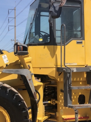ขายรถตักล้อยาง KOMATSU WA300-3E นำเข้าเองจากญี่ปุ่น สภาพสวยพร้อมใช้ มีVDOการทำงานครับ