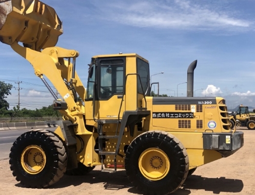 ขายรถตักล้อยาง KOMATSU WA300-3E นำเข้าเองจากญี่ปุ่น สภาพสวยพร้อมใช้ มีVDOการทำงานครับ