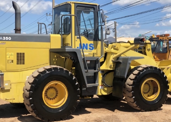ขายรถตักล้อยาง KOMATSU WA350-3E รถนอกนำเข้าจากญี่ปุ่น สภาพสวยพร้อมใช้ มีVDOการทำงานครับ