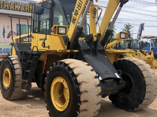 ขายรถตักล้อยาง KOMATSU WA380-6 ปี 2010 รถนอกนำเข้าจากญี่ปุ่น สภาพสวยพร้อมใช้ มีVDOการทำงานครับ