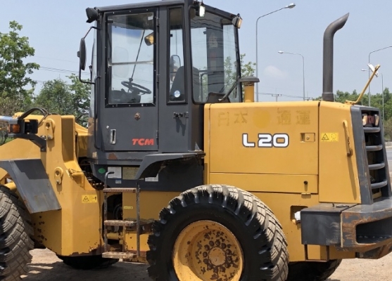 ขายรถตักล้อยาง TCM L20-3 (เทียบเท่า WA200) นำเข้าเองจากญี่ปุ่น สภาพสวยพร้อมใช้ มีVDOการทำงานครับ