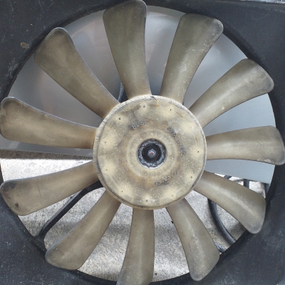 ขายพัดลมระบายอากาศ 2 ตัว