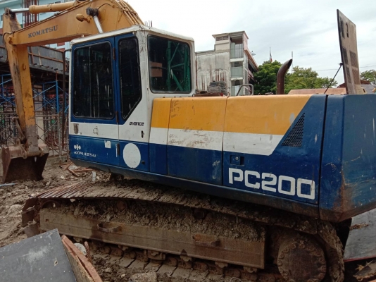รถแบคโฮ KOMATSU PC200-5 มีใบซื้อขาย รถพร้อมใช้งาน