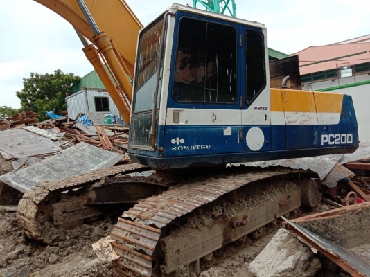 รถแบคโฮ KOMATSU PC200-5 มีใบซื้อขาย รถพร้อมใช้งาน