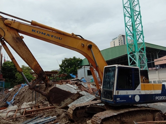รถแบคโฮ KOMATSU PC200-5 มีใบซื้อขาย รถพร้อมใช้งาน