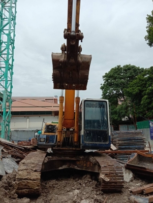 รถแบคโฮ KOMATSU PC200-5 มีใบซื้อขาย รถพร้อมใช้งาน