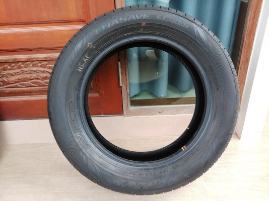 ยาง Dunlop 195/60R16 ปี 15 ยาง Dunlop 195/60R16 ปี 15