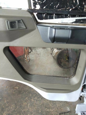 หัวรถฮีโน่ สิงห์ไฮเทค สภาพสวย อุปกรณ์ครบ ราคา93,000 สนใจติดต่อคุณเอโทร 087-049-9962