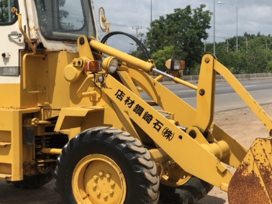 ขายรถตักล้อยาง KOMATSU 505 (เทียบเท่า WA70) (1,XXX ชั่วโมง) นำเข้าเองจากญี่ปุ่น สภาพสวยพร้อม มีVDOครับ