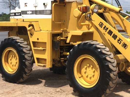 ขายรถตักล้อยาง KOMATSU 505 (เทียบเท่า WA70) (1,XXX ชั่วโมง) นำเข้าเองจากญี่ปุ่น สภาพสวยพร้อม มีVDOครับ