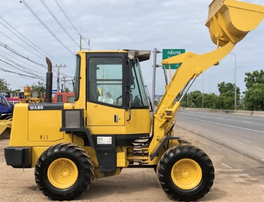 ขายรถตักล้อยาง KOMATSU WA80-3 นำเข้าเองจากญี่ปุ่น สภาพสวยพร้อม มีVDOการทำงานครับ