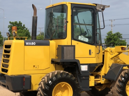 ขายรถตักล้อยาง KOMATSU WA80-3 นำเข้าเองจากญี่ปุ่น สภาพสวยพร้อม มีVDOการทำงานครับ