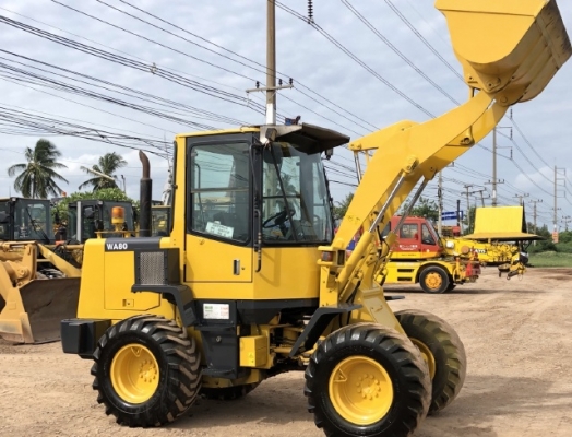ขายรถตักล้อยาง KOMATSU WA80-3 นำเข้าเองจากญี่ปุ่น สภาพสวยพร้อม มีVDOการทำงานครับ
