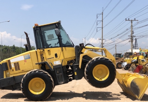 ขายรถตักล้อยาง KOMATSU WA100-5 (2,xxx ชั่วโมง) นำเข้าเองจากญี่ปุ่น สภาพสวยพร้อมใช้