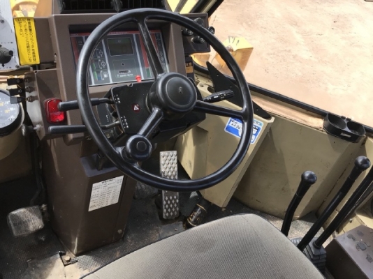 ขายรถตักล้อยาง KOMATSU WA200-1 รถนอกนำเข้าจากญี่ปุ่น สภาพสวยพร้อมใช้ มีVDOการทำงานครับ