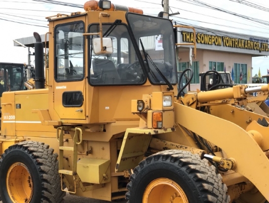 ขายรถตักล้อยาง KOMATSU WA200-1 รถนอกนำเข้าจากญี่ปุ่น สภาพสวยพร้อมใช้ มีVDOการทำงานครับ