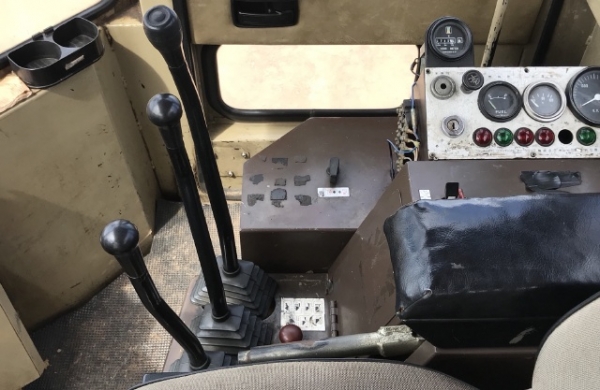 ขายรถตักล้อยาง KOMATSU WA200-1 รถนอกนำเข้าจากญี่ปุ่น สภาพสวยพร้อมใช้ มีVDOการทำงานครับ