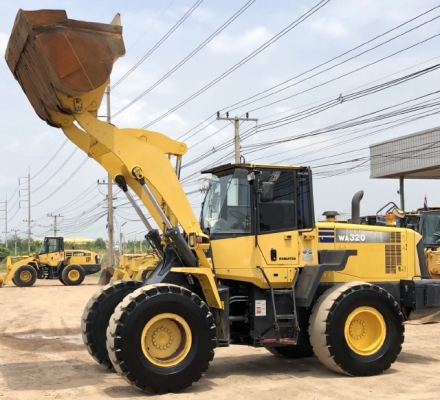 ขายรถตักล้อยาง KOMATSU WA320-6 รถนอกนำเข้าเองจากญี่ปุ่น สภาพสวยพร้อมใช้ มีVDOการทำงานครับ