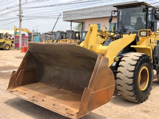 ขายรถตักล้อยาง KOMATSU WA320-6 รถนอกนำเข้าเองจากญี่ปุ่น สภาพสวยพร้อมใช้ มีVDOการทำงานครับ