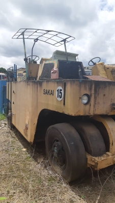 ขาย 185,000 รถบด 9 ล้อ KAWASAKI KR 200-3139 เล่มทะเบียน รถจอดเก่าเก็บต้องเช็คเครื่อง สภาพดีเก่าสี ยางดี เอกสารพร้อมโอน รถอยู่ จันทบุรี 090-772-3710 090-772-3708