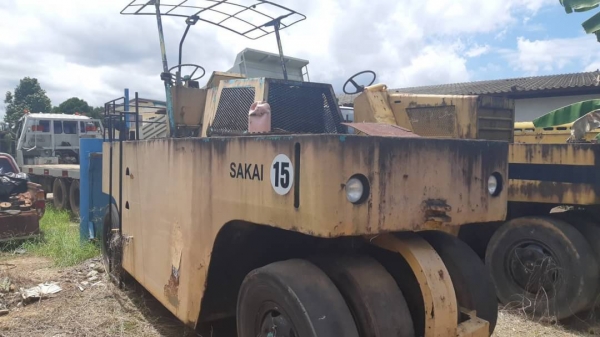 ขาย 185,000 รถบด 9 ล้อ KAWASAKI KR 200-3139 เล่มทะเบียน รถจอดเก่าเก็บต้องเช็คเครื่อง สภาพดีเก่าสี ยางดี เอกสารพร้อมโอน รถอยู่ จันทบุรี 090-772-3710 090-772-3708