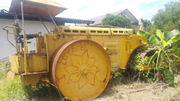 ขาย 175,000 รถบด DYNAPAC 3 ล้อเหล็ก WMOLA10 เล่มทะเบียน เครื่องดี เกียร์ดี ล้อเหล็กหนา ระบบใช้ได้แต่ต้องเช็คระบบ รถจอดเก่าเก็บ เอกสารพร้อมโอน รถอยู่ จันทบุรี 090-772-3710 090-772-3708 ขาย 175,000 รถบด DYNAPAC 3 ล้อเหล็ก WMOLA10 เล่มทะเบียน เครื่องดี เกียร์ดี ล้อเหล็กหนา ระบบใช้ได้แต่ต้องเช็คระบบ รถจอดเก่าเก็บ เอกสารพร้อมโอน รถอยู่ จันทบุรี 090-772-3710 090-772-3708