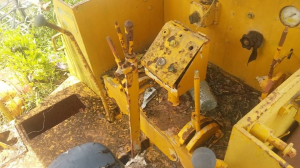 ขาย 175,000 รถบด DYNAPAC 3 ล้อเหล็ก WMOLA10 เล่มทะเบียน เครื่องดี เกียร์ดี ล้อเหล็กหนา ระบบใช้ได้แต่ต้องเช็คระบบ รถจอดเก่าเก็บ เอกสารพร้อมโอน รถอยู่ จันทบุรี 090-772-3710 090-772-3708 ขาย 175,000 รถบด DYNAPAC 3 ล้อเหล็ก WMOLA10 เล่มทะเบียน เครื่องดี เกียร์ดี ล้อเหล็กหนา ระบบใช้ได้แต่ต้องเช็คระบบ รถจอดเก่าเก็บ เอกสารพร้อมโอน รถอยู่ จันทบุรี 090-772-3710 090-772-3708