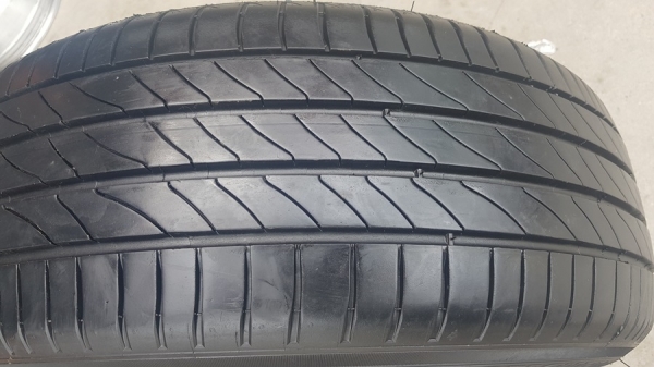 ขายยาง\% 195/60/15 ปี 2916 MICHERLIN 3ST 4 เส้น