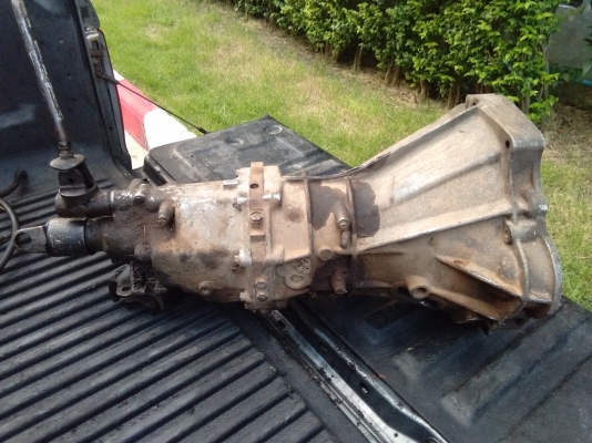 ขายเกียร์ธรรมดาห้าสปีดใส่เครื่องยนต์ดีเซลนิสสัน 6500 บาท