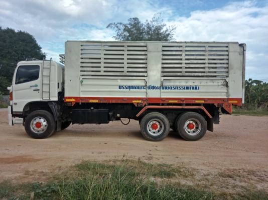 ขาย hino เมกก้า 2P 320 เเรงม้า 2 เพลา ดั้ม ปี 48 ติดต่อ 086-8289953 ช่างเเขก