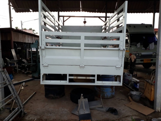 กระบะมืเนียม ใส่ 4 ล้อ  สภาพใหม่