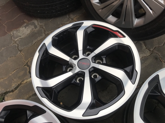 ล้อ TRD รีโว้ขอบ 17 สภาพสวย